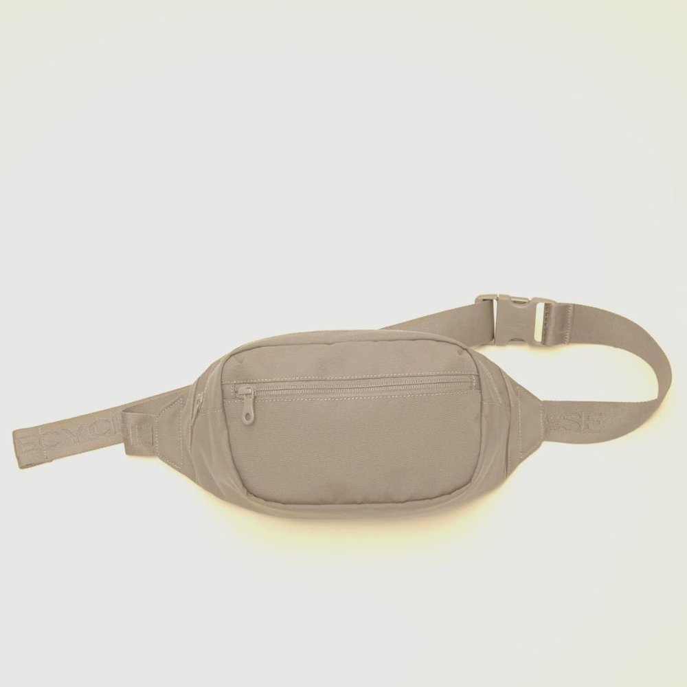 Girlfriend Collective belt bag in Quartz